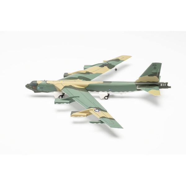 Herpa 572767 1/200 U.S. Air Force Boeing B-52G - 596th BS Operation ...