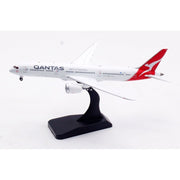 AVIATION400 4197 1/400 VH-ZNM Qantas Boeing 787-9 Dreamliner detachable gear