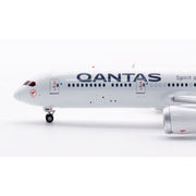 AVIATION400 4197 1/400 VH-ZNM Qantas Boeing 787-9 Dreamliner detachable gear