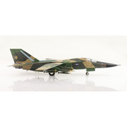 Hobby Master HA3031 1/72 F-111A Combat Lancer 66-0022 USAF Takhli RTAFB 1968 with 24 x Early Mk.82 bomb