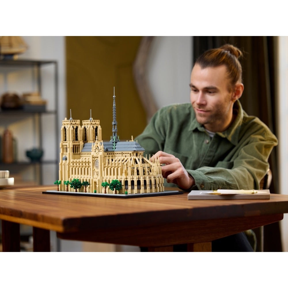 LEGO 21061 Architecture  Notre-Dame de Paris