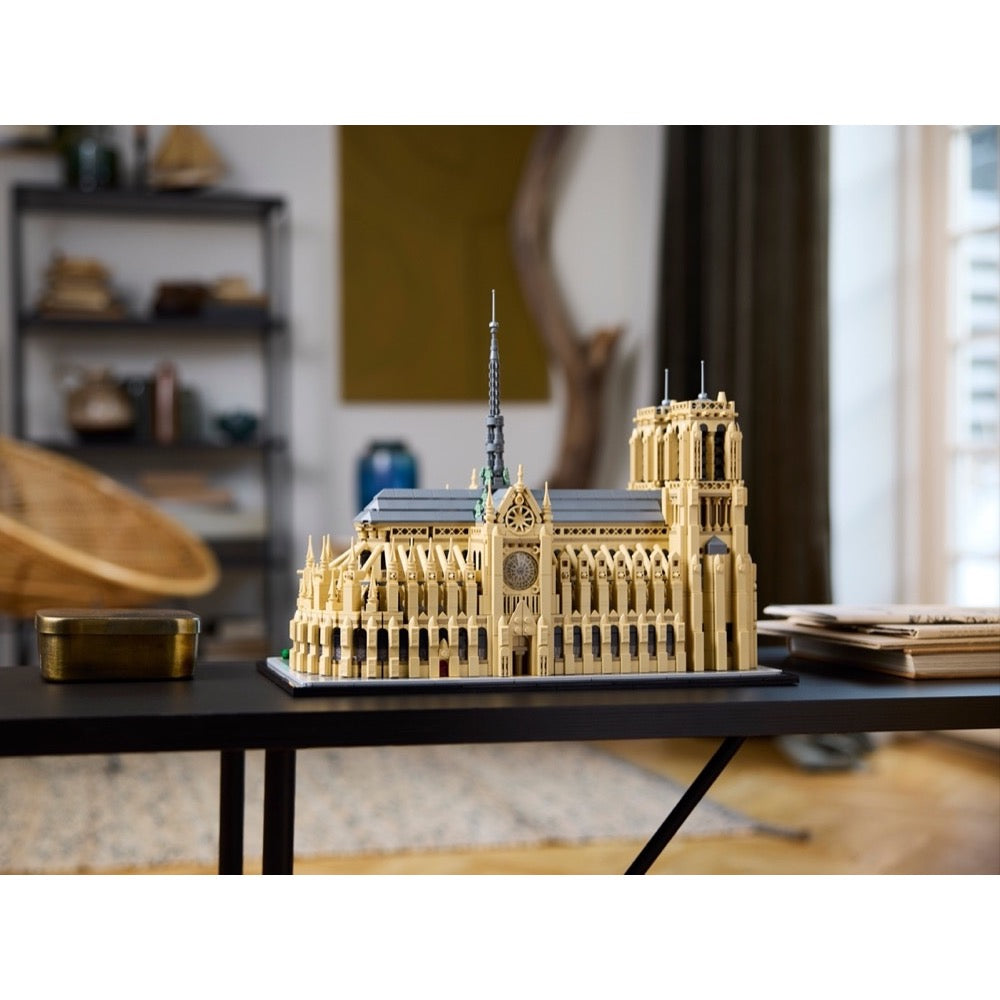 LEGO 21061 Architecture  Notre-Dame de Paris