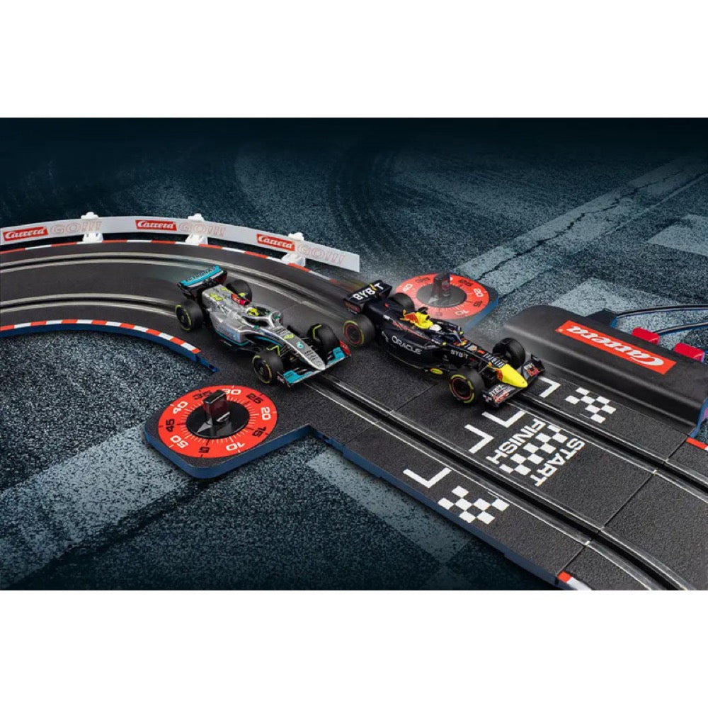  Carrera 64205 F1 Red Bull Verstappen No.33 1:43 Scale Analog  Slot Car Racing Vehicle GO!!! Slot Car Toy Race Track Sets : Toys & Games