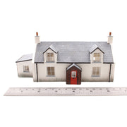 Hornby R7295 OO Scottish Croft