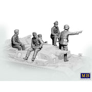 Master Box 35208 1/35 German StuG III Crew (WWII era)